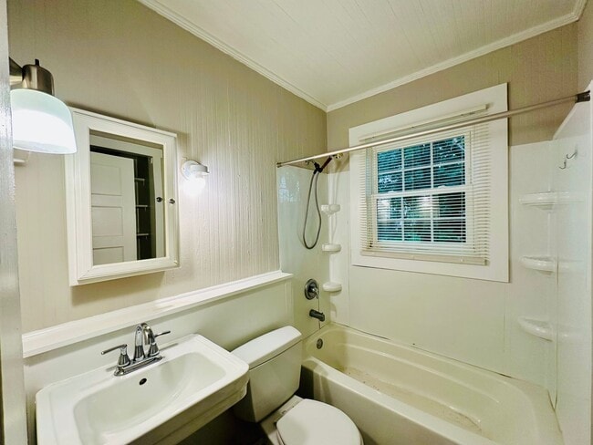 Building Photo - 17th & Orange Street in Downtown Wilmington - blocks to Cargo District!