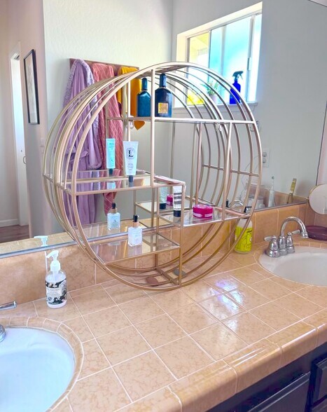 Upstairs bath dual sinks with separate shower room - 3560 Paper Mill Rd