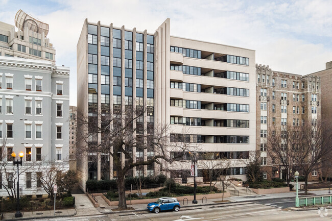 Building Photo - The Midtown