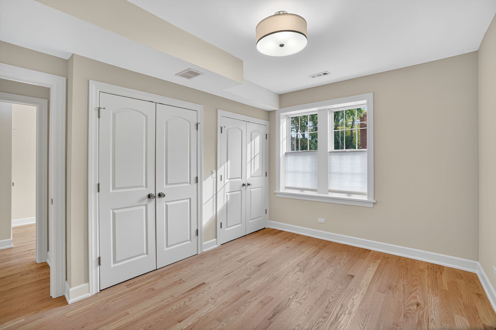 Building Photo - 2703 W Ardmore Ave