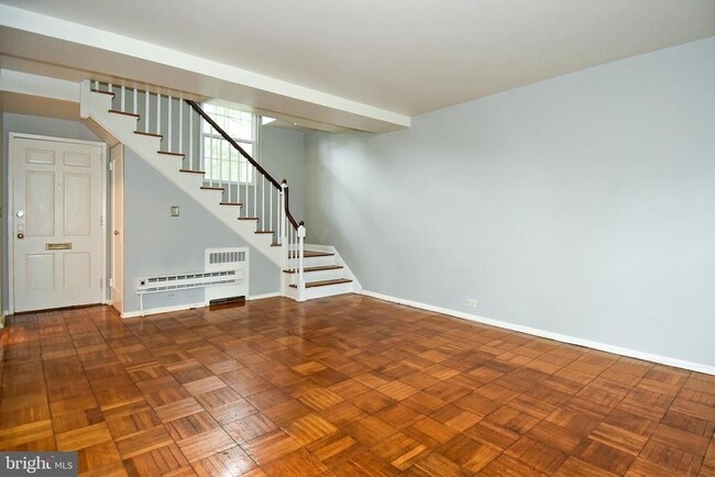 Building Photo - 3132 Martha Custis Dr