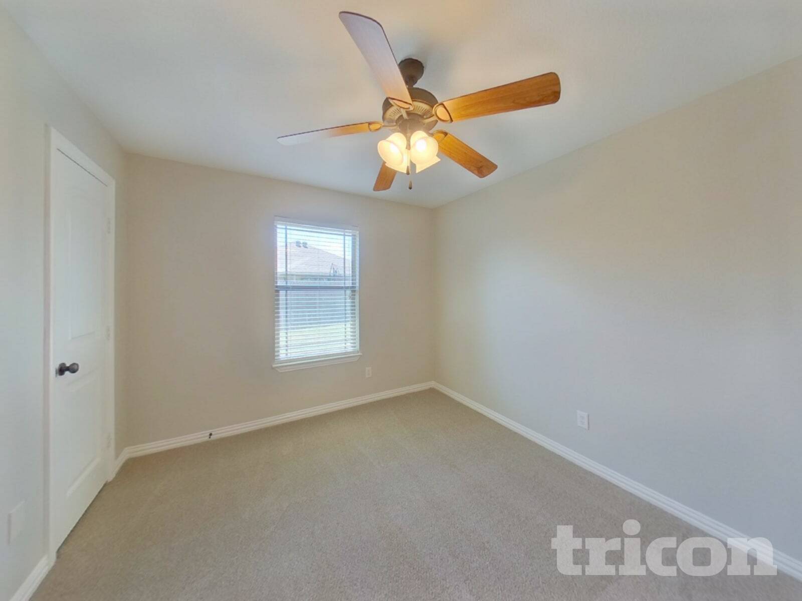 Building Photo - 825 Rambling Ct