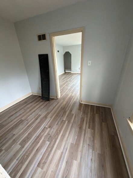 Building Photo - 730 N 74th St