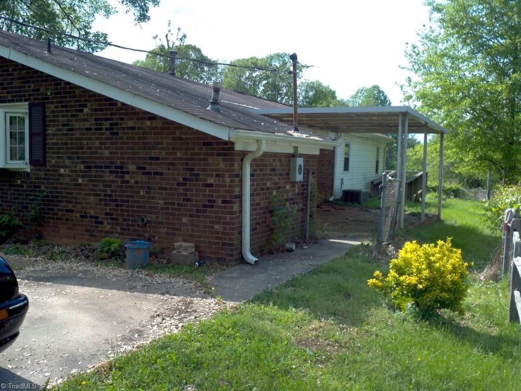 Building Photo - 2817 Rowell St