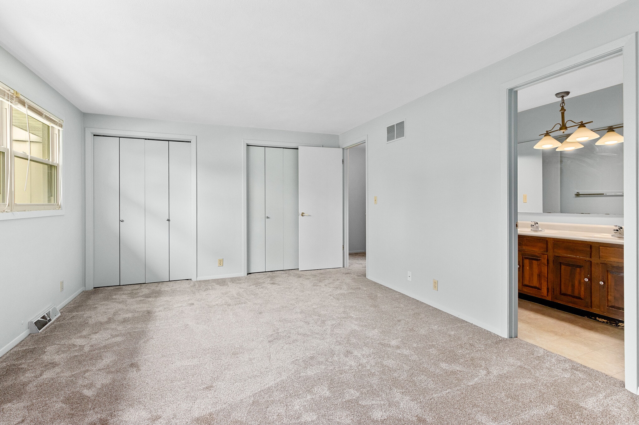 Building Photo - 6207 N Northmoor Ct