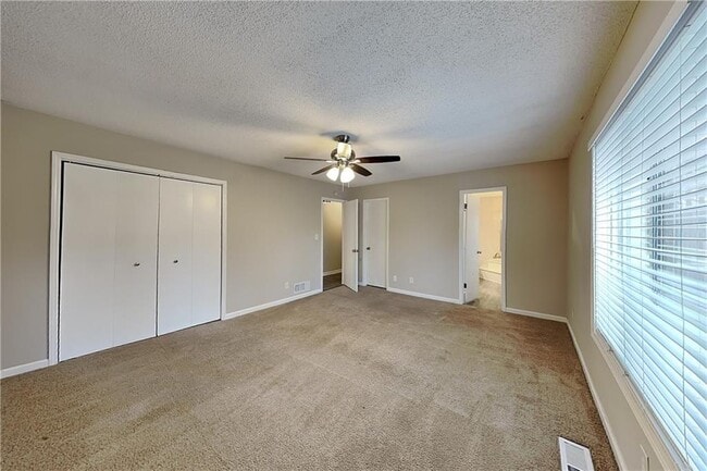 Building Photo - 252 Paxton Cir