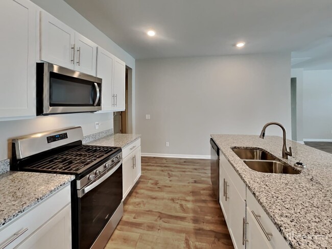 Building Photo - 4074 Beach Wy