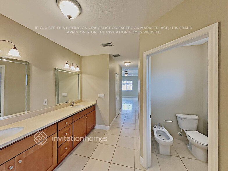 Building Photo - 15994 SW 151st Terrace