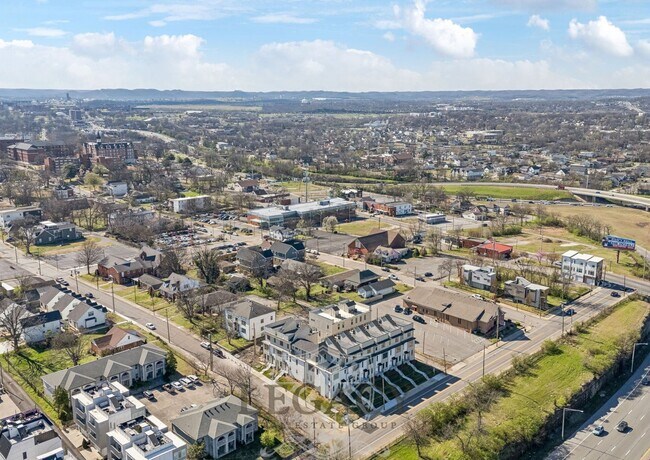 Building Photo - 1019 12th Ave N