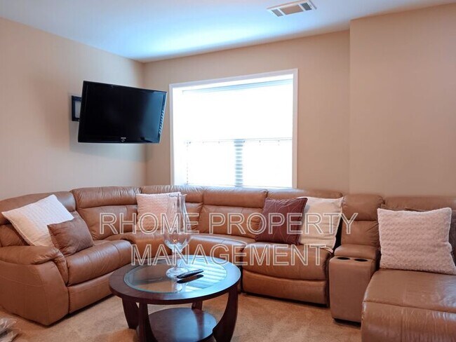 Building Photo - 1145 Parktown Dr SW