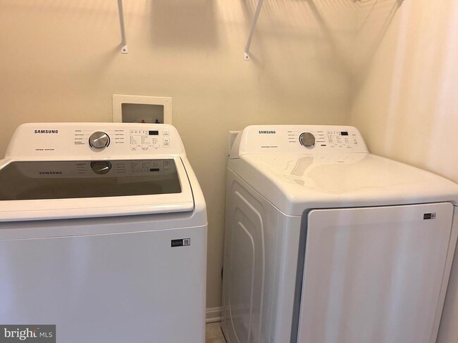 Building Photo - 9623 Smithview Pl