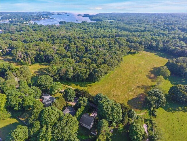 Building Photo - 95 Wood Ln