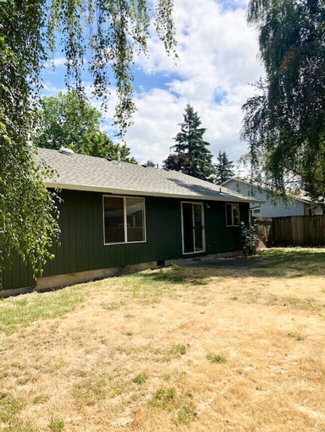 Building Photo - Charming 3 Bedroom, 2 Bathroom Gresham Home