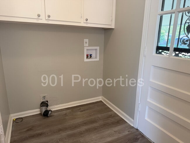 Building Photo - 2658 Galaxie St