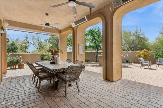 Building Photo - 8520 E Via Montoya