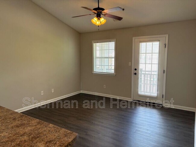 Building Photo - 3800 London Ct SW