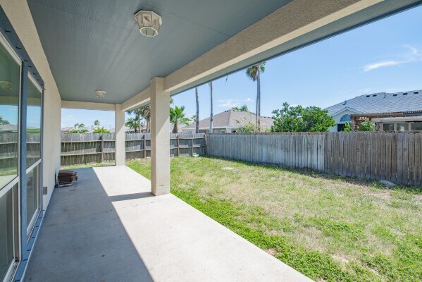 Building Photo - 14822 Lighthouse Dr