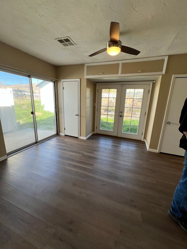 Building Photo - Great Location in La Verkin!