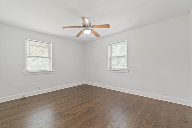 Building Photo - Quaint Westchester Condo