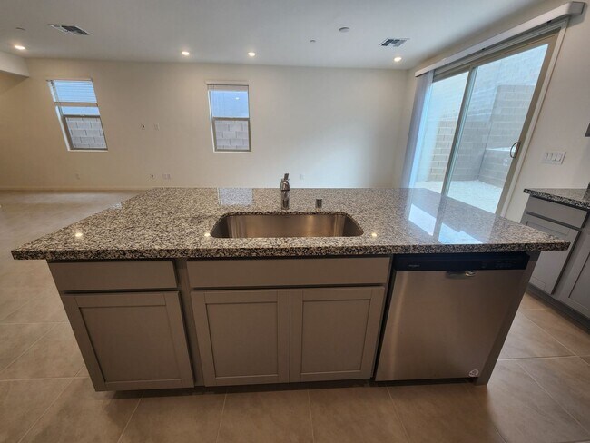 Building Photo - WOW Four Bedroom in North Summerlin!