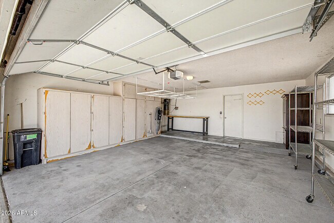 Building Photo - 9847 W Wrangler Dr