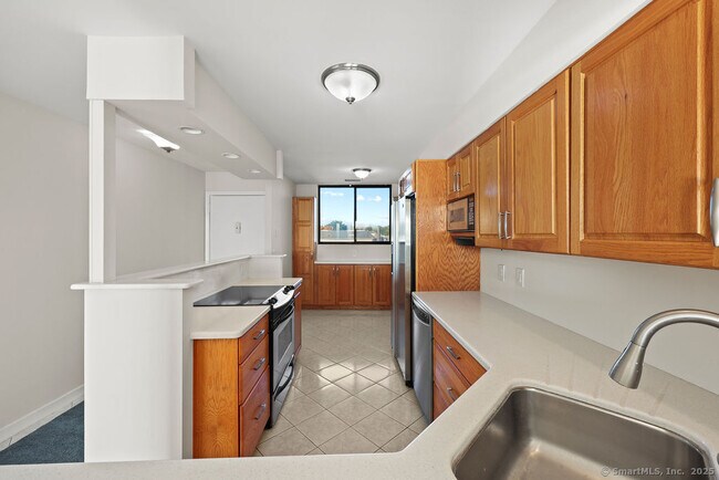 Building Photo - 100 Seaview Ave