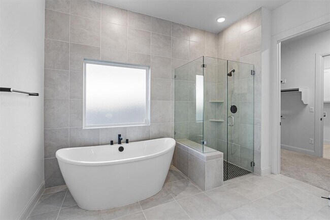 Building Photo - 508 Pinnacle View Dr