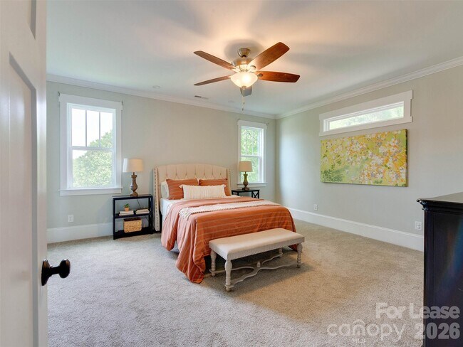 Building Photo - 326 State St