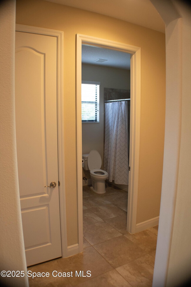 Building Photo - 7518 Bluemink Ln