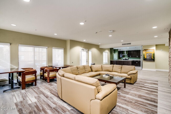 Building Photo - 5450 E Deer Valley Dr
