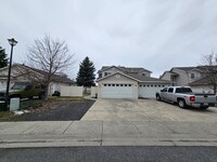 Building Photo - Meadow Glen Rd.