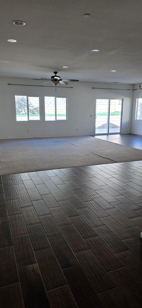 Building Photo - Beautiful Solar Home in Jurupa Valley Available Now!