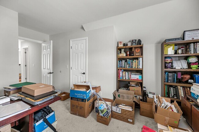 Building Photo - Spacious & Well-Maintained Home for Rent in North Charleston