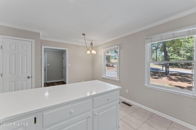 Building Photo - 24 Spring Lake Dr