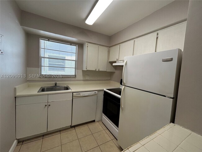 Building Photo - 6505 Winfield Blvd