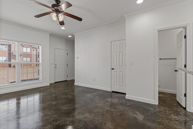 Building Photo - 5555 Macedonia Rd
