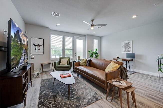 Building Photo - 18732 Centro Main St