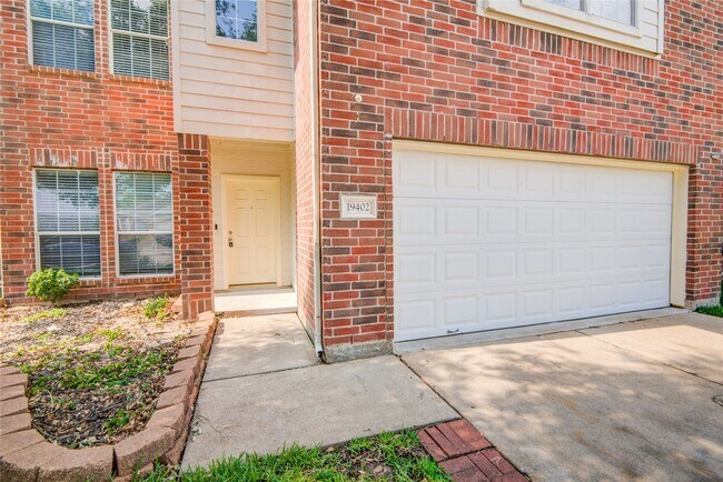 Building Photo - 19402 Hickory Meadow Ln