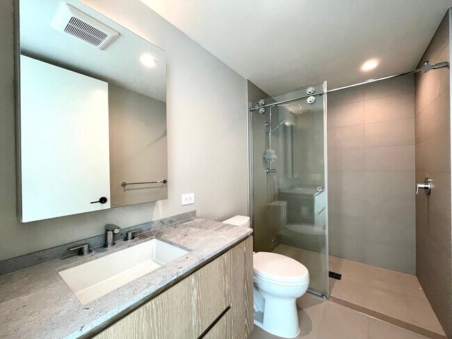Building Photo - Koula: New 2 Bed, 2 Bath Condo with 1 Park...