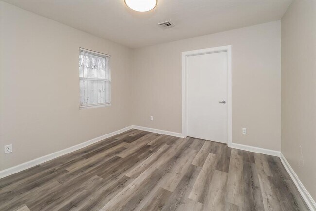 Building Photo - 5107 N Miller Pl