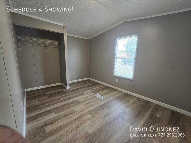 Building Photo - 252 S Blackwood Dr