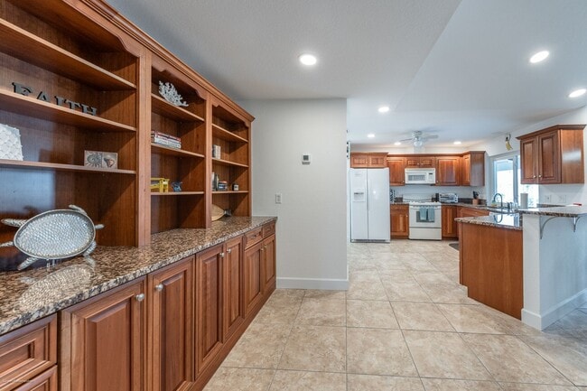 Building Photo - 2572 Brazilia Ct