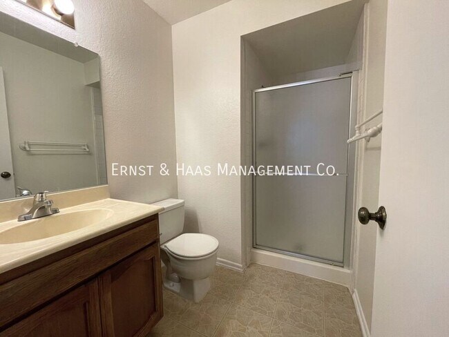 Building Photo - 2599 Walnut Ave