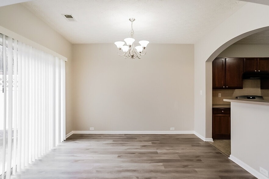 Building Photo - 95 Golden Pine Rd