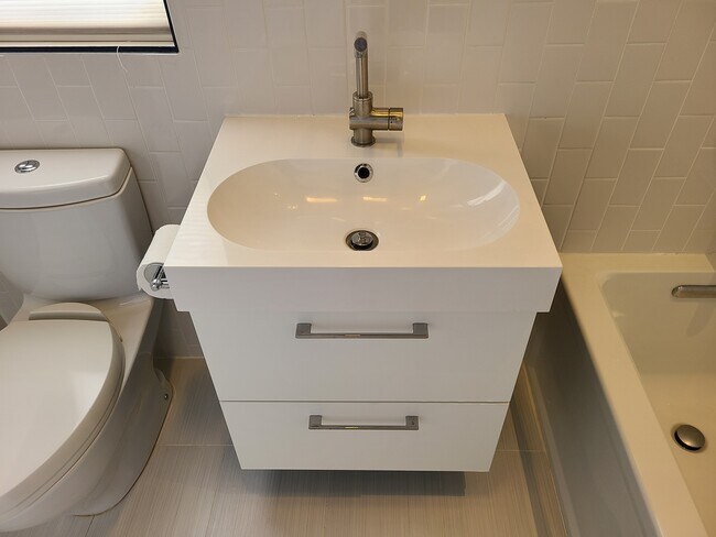 Bathroom Sink - 530 Tompkins Ave