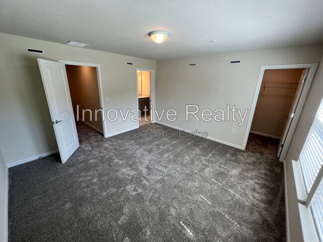 Building Photo - 2895 Clever Ln