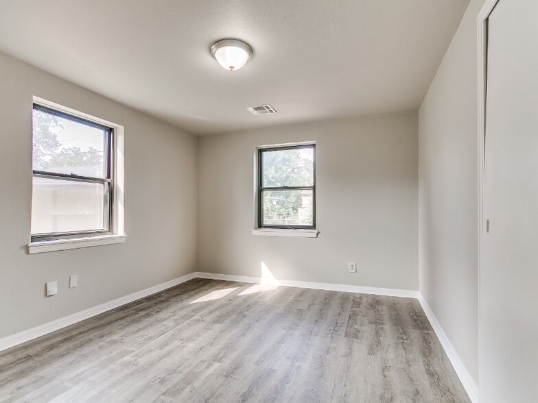 Building Photo - 3612 Firethorn Dr