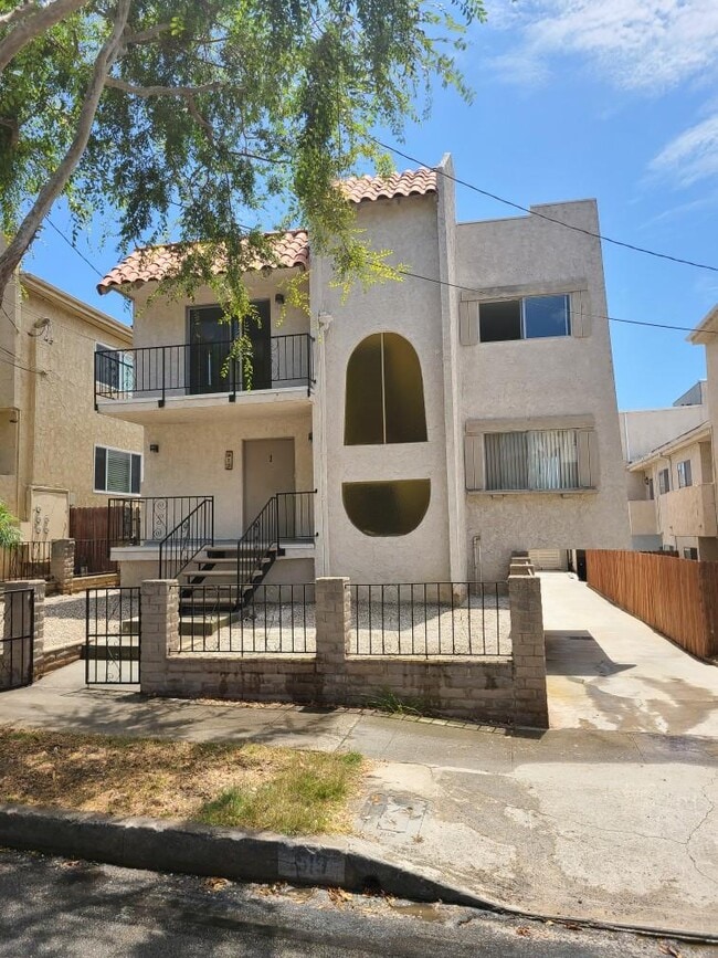 Building Photo - 519 N Francisca Ave