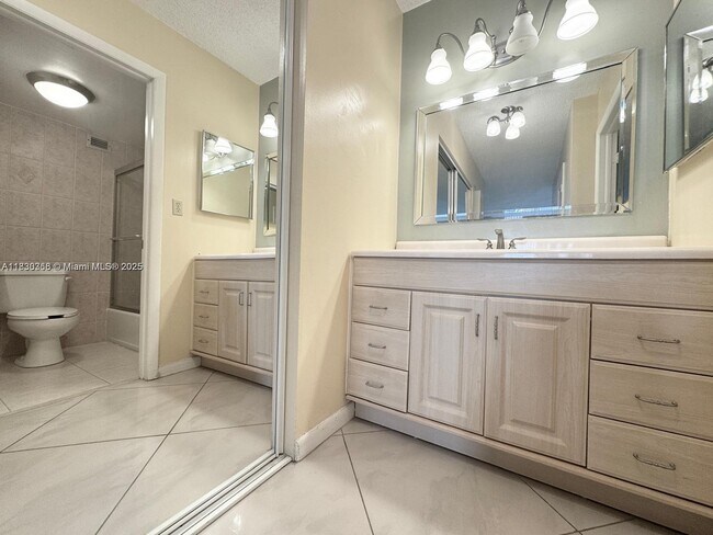 Building Photo - 3800 S Ocean Dr