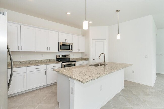 Building Photo - 1745 Saddlewood Cir